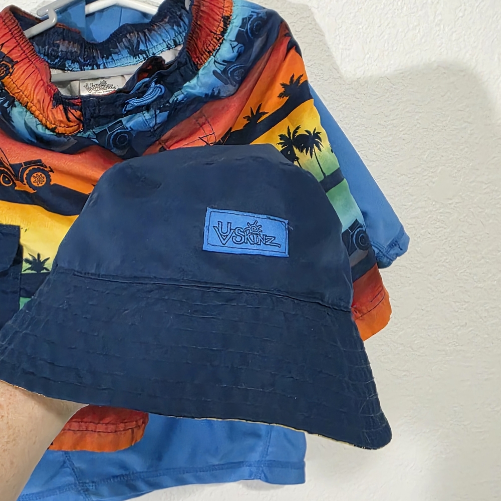 UVSkinz SPF 50+ Kids Size 5 Swim Rashguard, swim Shorts, & Reversible Hat - Picture 9 of 10